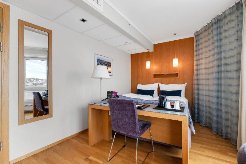 Deluxe Double Room image 3