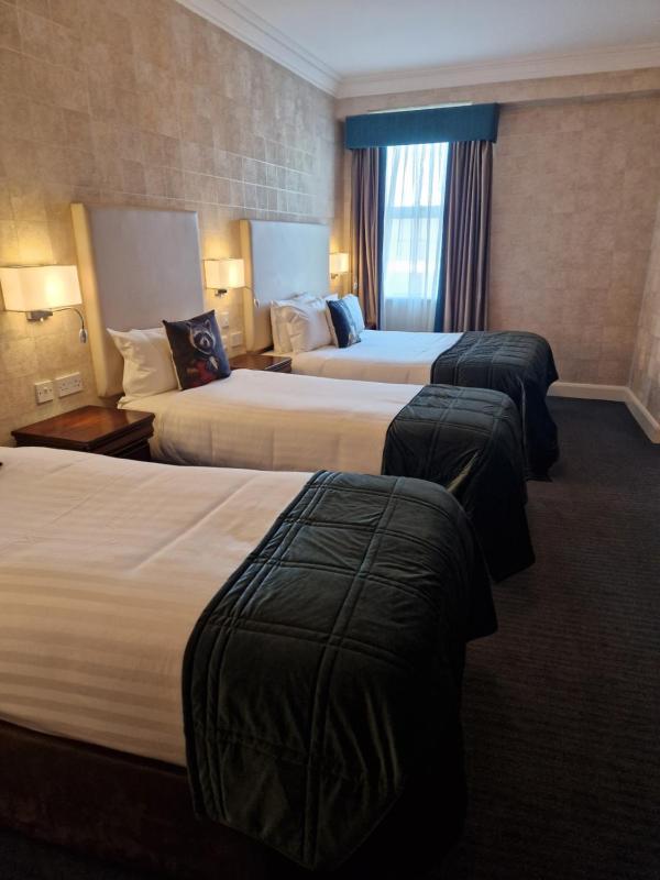 Classic Triple Room image 2