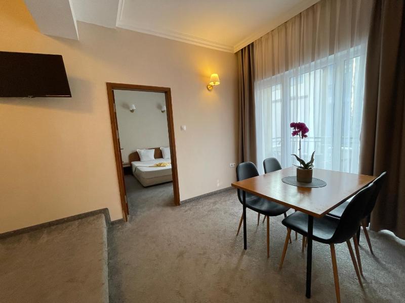 Alatoni Beach Hotel - image 12