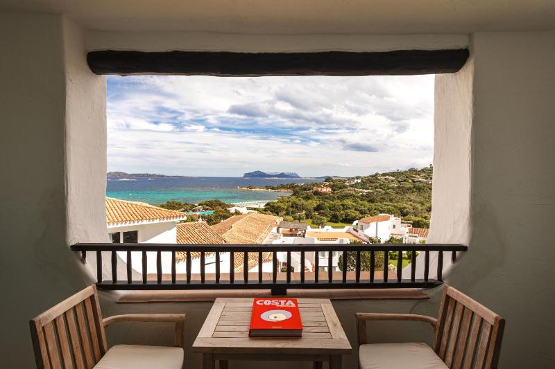 Premium Sea View Room image 2