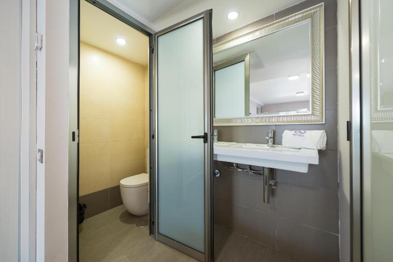 Studio (2 Adults) image 4