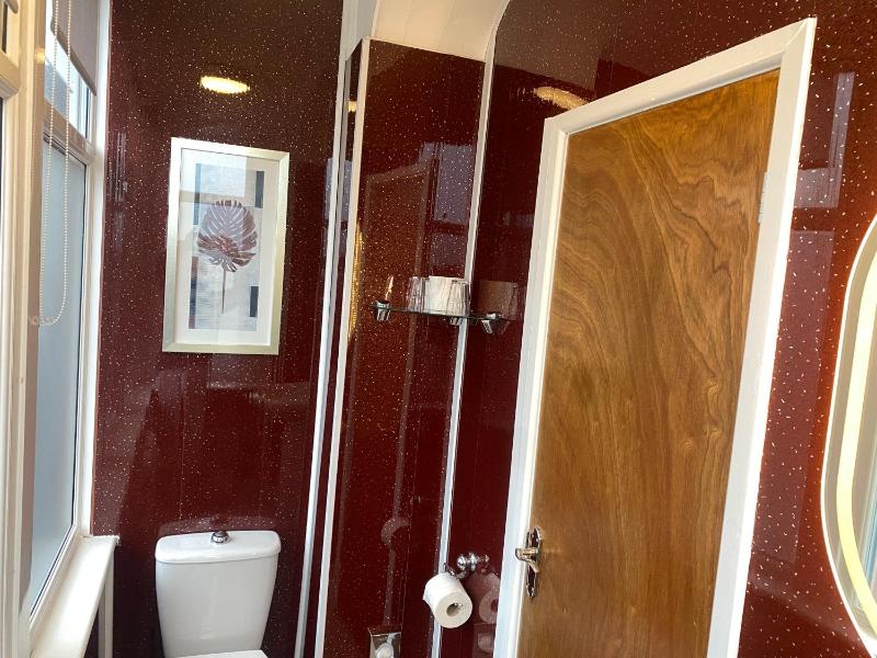 Deluxe Double Room with Four Poster Bed - Sea View image 2