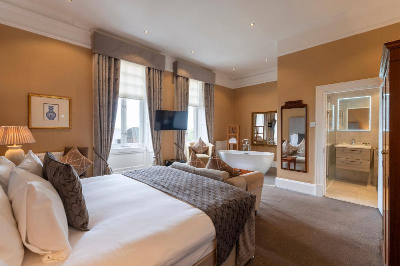 Junior Suite image 2