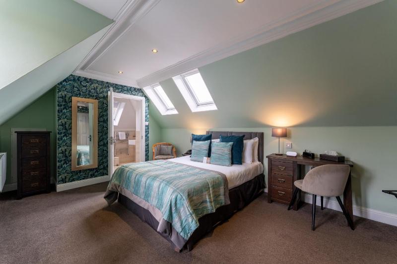 Executive Double or Twin Room (Castle, Courtyard or Garden Location) image 2