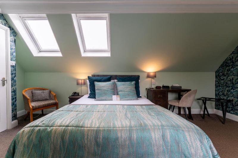 Executive Double or Twin Room (Castle, Courtyard or Garden Location) image 3