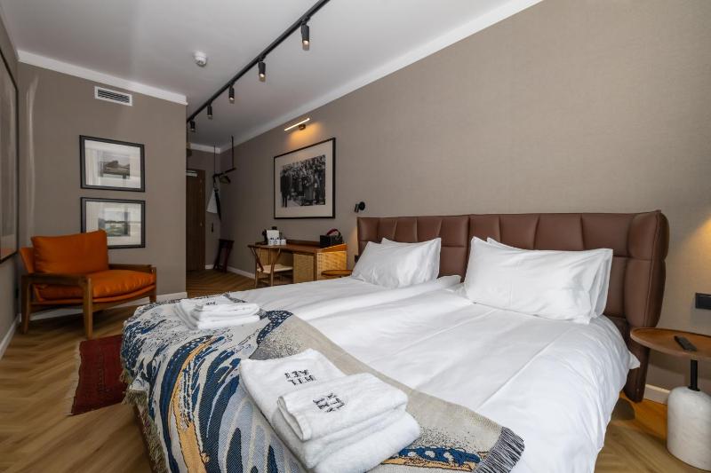Suite with Sea View image 4