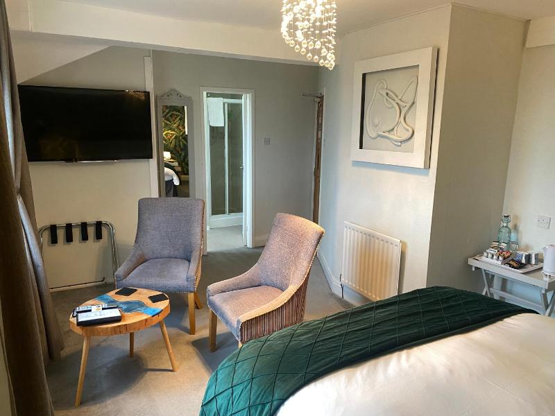 Deluxe Double Room with Sea View image 4