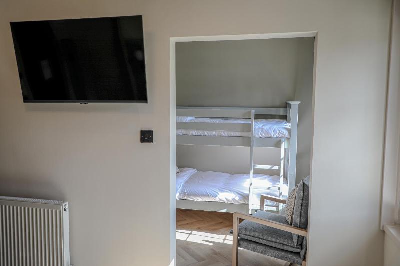 Family Room image 4