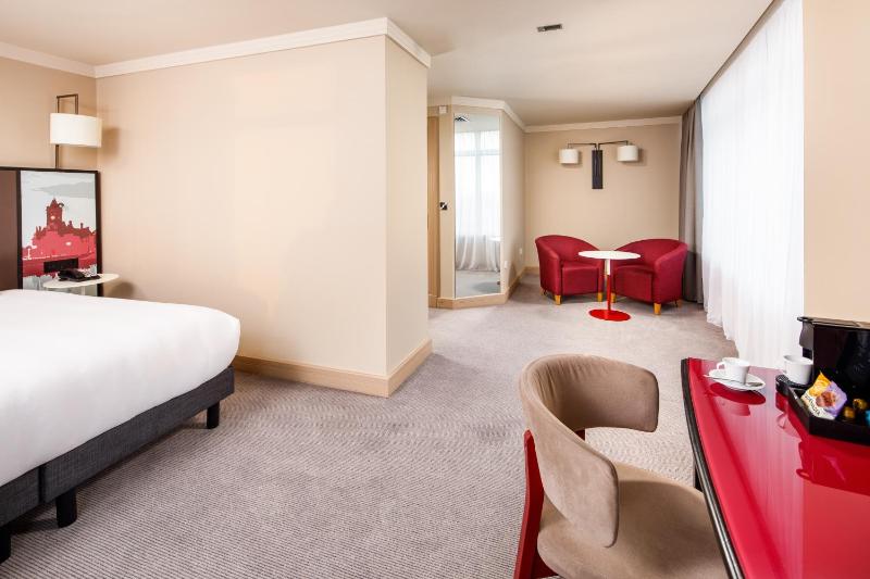 Superior King Room image 1