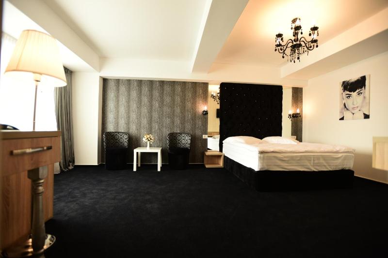 La Rocca Boutique Hotel - image 20
