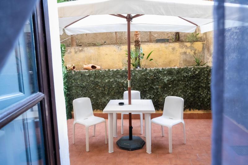 Double Room with Terrace image 2