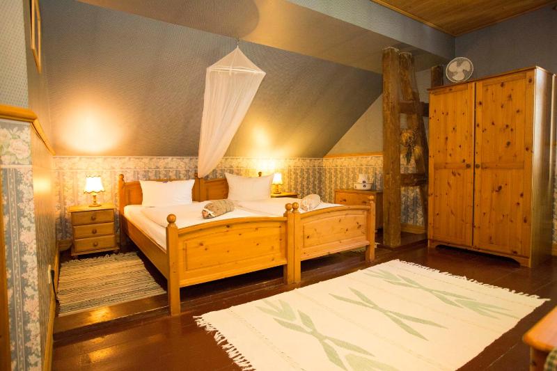 Double Room with Shower image 3