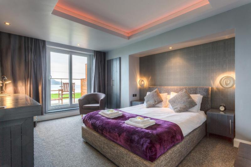 Superior Double Room image 1
