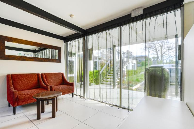 Grand Riccarton Hotel - image 15