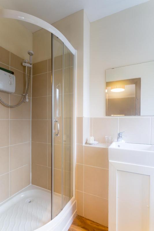 Single Room image 2