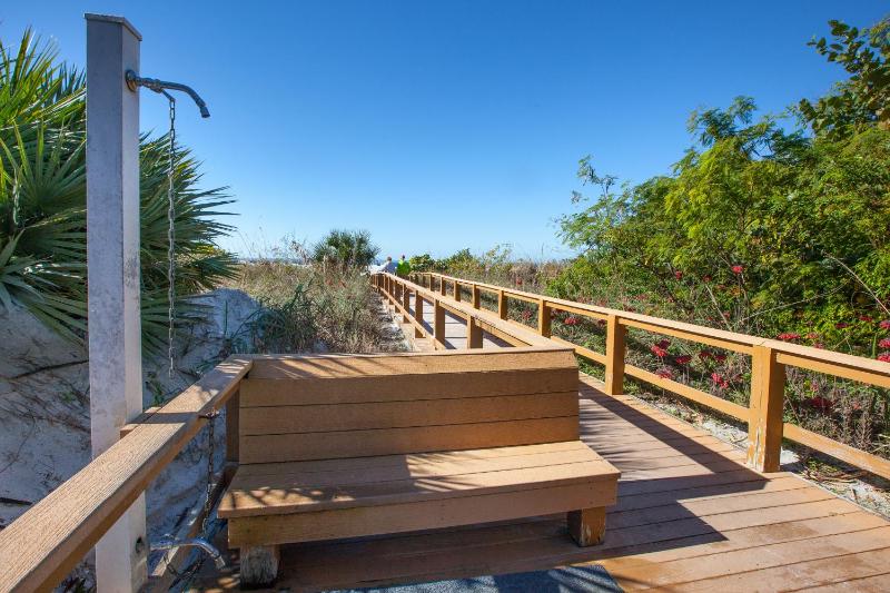 GullWing Beach Resort - image 17