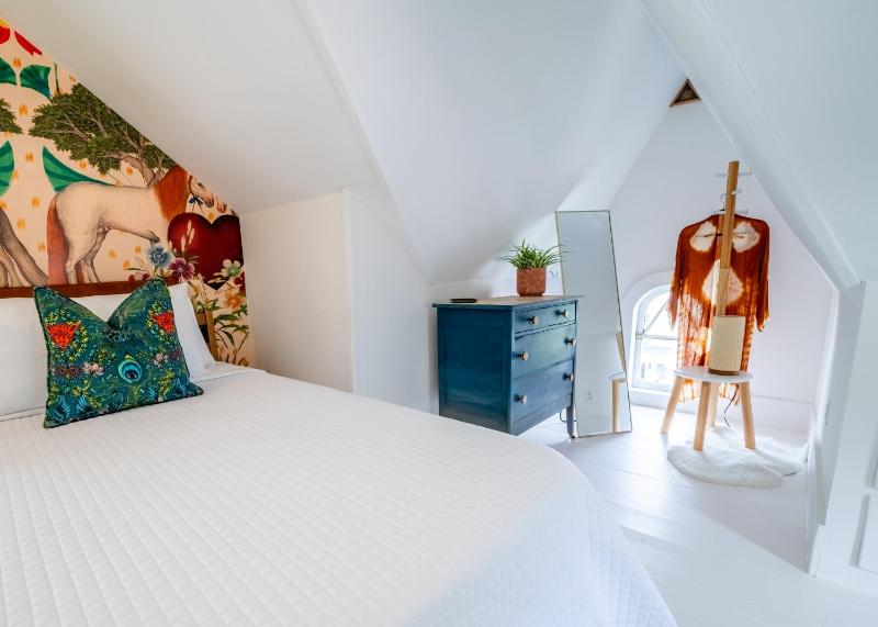 King Room image 1