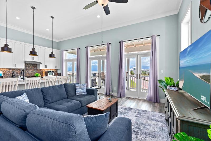 Seaside Rendezvous - Private home across from community park home - image 7