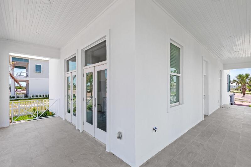 Seaside Rendezvous - Private home across from community park home - image 35