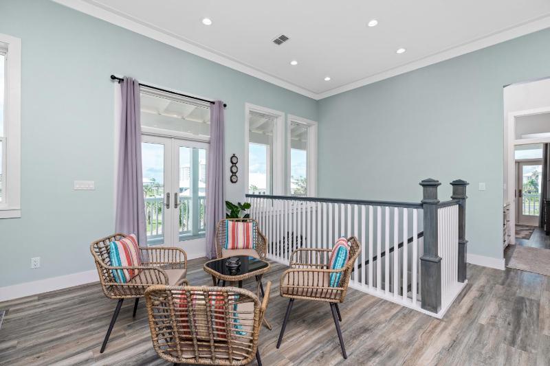 Seaside Rendezvous - Private home across from community park home - image 3