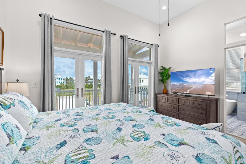 Seaside Rendezvous - Private home across from community park home - image 16