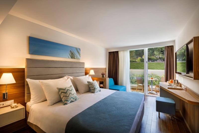  Superior Room for 2+1 image 1