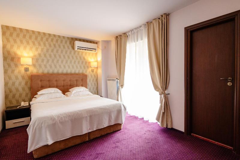 Superior Suite image 1