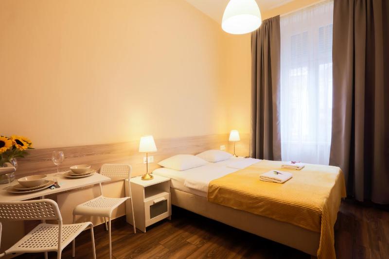 Double Room with Private Bathroom image 1