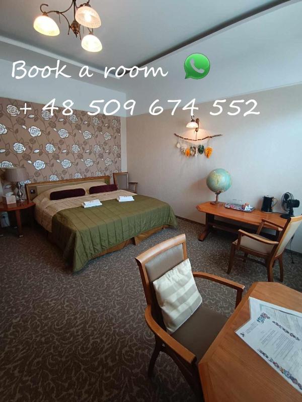 Large Double Room image 4