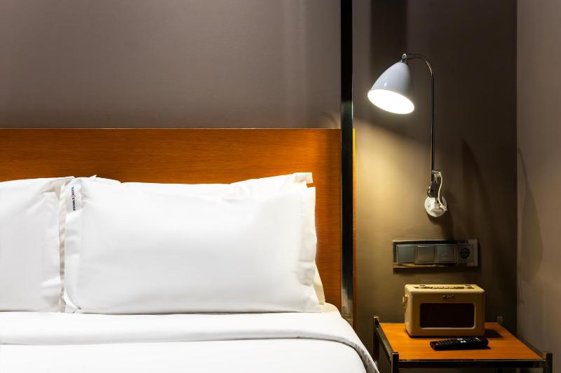 Superior Double Room image 3