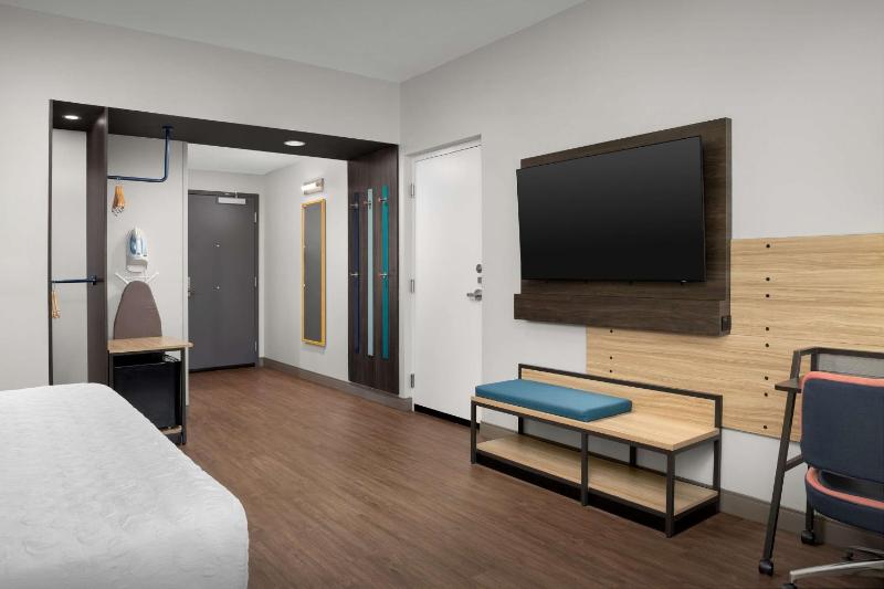 Tru by Hilton Jacksonville Airport I-95 - image 6