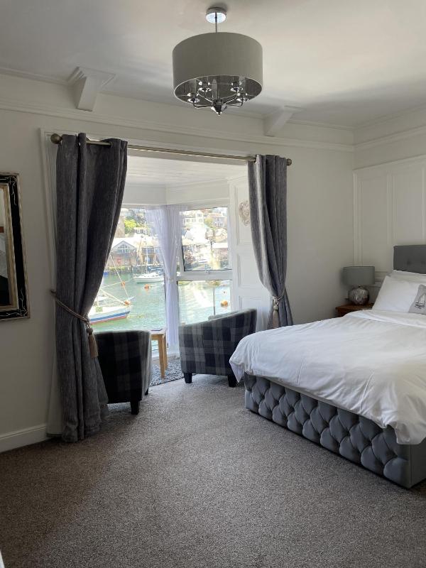 Double Room with Private Bathroom image 1