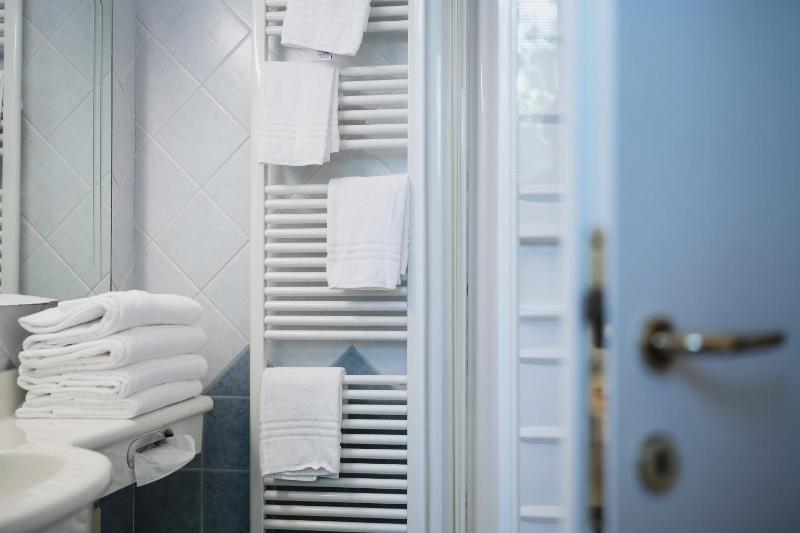 Standard Single Room image 1