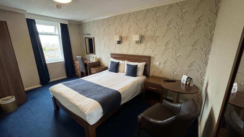 Superior Double Room image 4