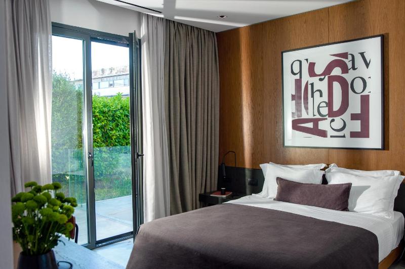 Superior Roof Garden image 2