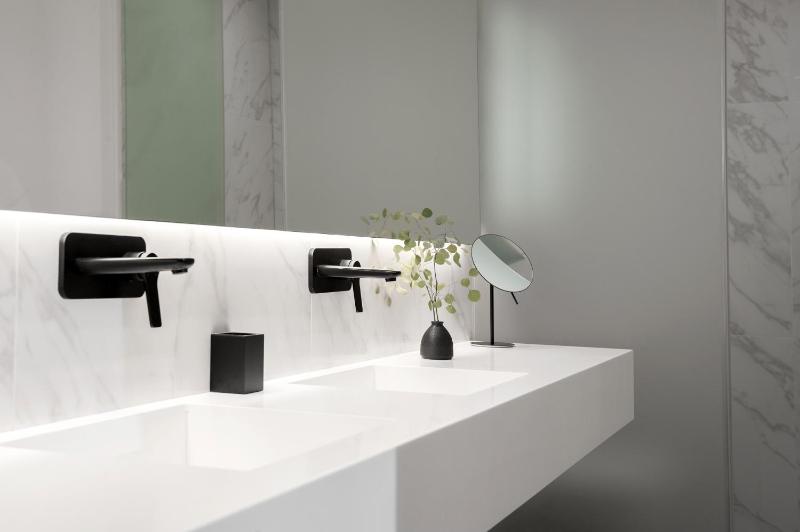 Executive Suite image 3