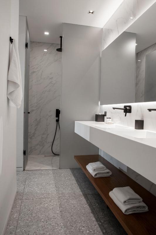 Executive Suite image 2