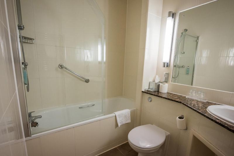 Classic Double Room image 3
