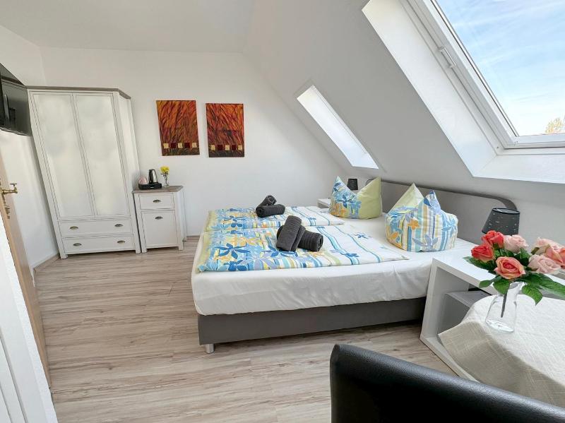 Economy Double or Twin Room image 2