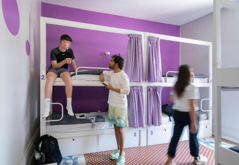 1 Bed in an 8-Bed Mixed Dorm image 3