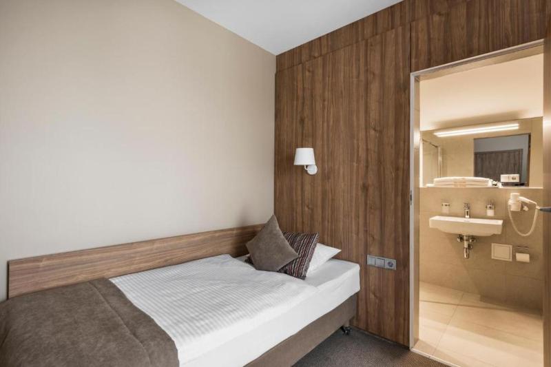 Mansard Single Room image 1