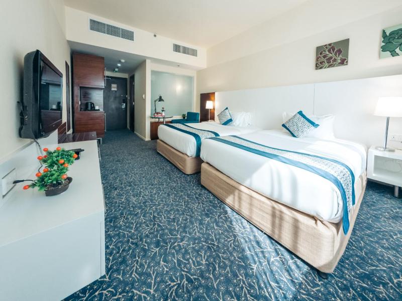 Superior Twin Room image 4