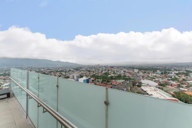 Cityscape iFreses 20th floor! AC TV and Pool - image 8
