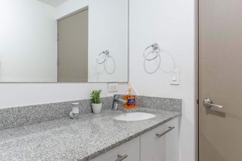 Vista Verde iFreses 2nd floor! AC TV and Pool - image 8