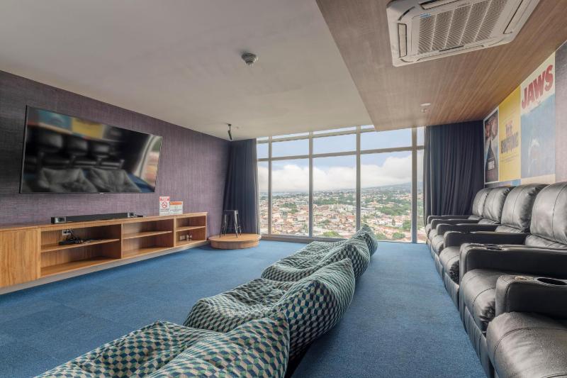 Vista Verde iFreses 2nd floor! AC TV and Pool - image 10