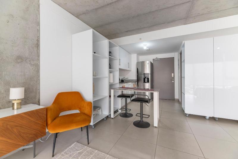 Modern Oasis iFreses 18th floor! AC TV and Pool - image 16