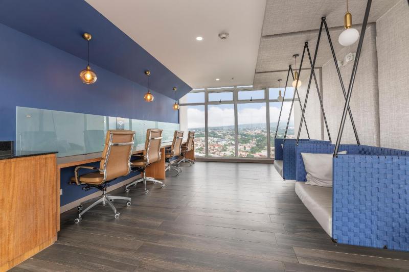 Modern Oasis iFreses 18th floor! AC TV and Pool - image 14