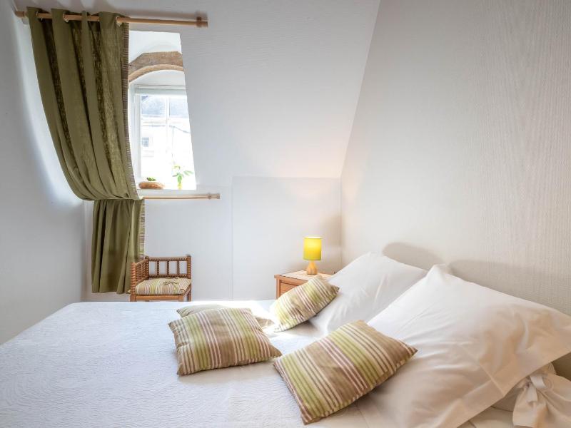 Two-Bedroom Apartment with Terrace image 3