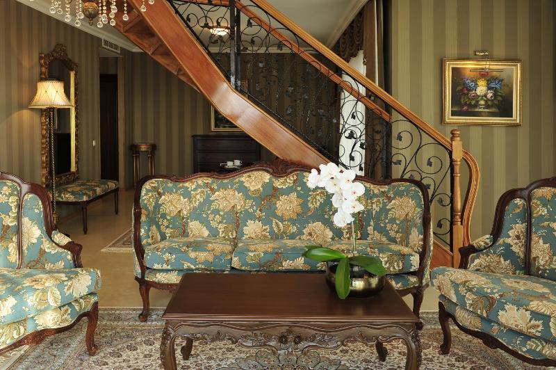 Grand Suite image 4
