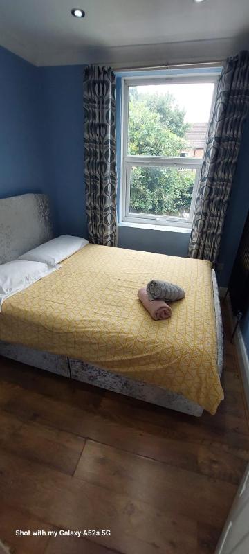 Three-Bedroom House image 2